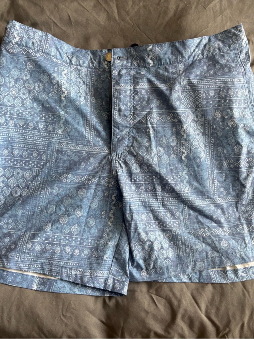 Peter Millar Light Blue Printed Swim Shorts with Navy Trim. Large. 6in inseam